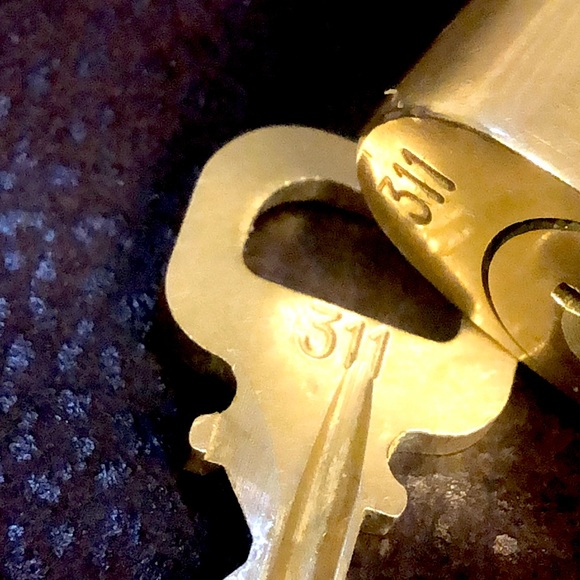 Louis Vuitton LV Gold Padlock Lock & Key 311 - Picture 6 of 13